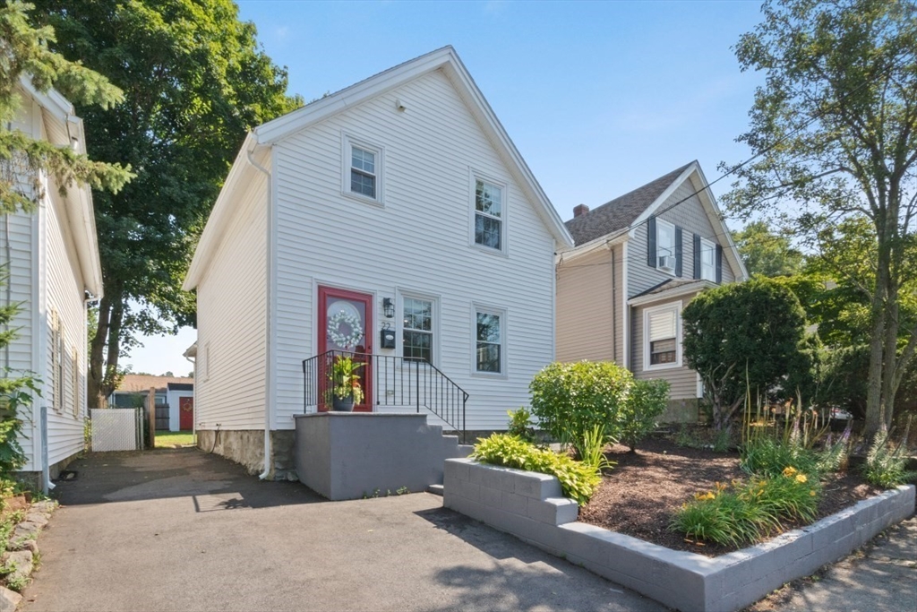 22 Harding Terrace Dedham, MA 02026 - Photo 16 of 21 Gallery Image 16