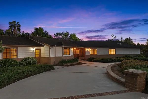 $1,199,000 | 103 Alta Mesa Drive, Vista, CA 92084