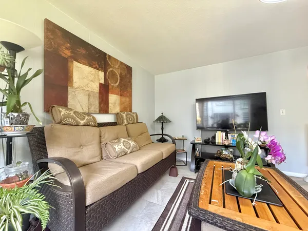 $209,000 | 485 Waianuenue Avenue, Unit 142, Hilo, HI 96720