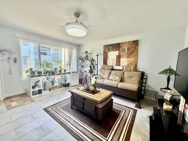 $209,000 | 485 Waianuenue Avenue, Unit 142, Hilo, HI 96720