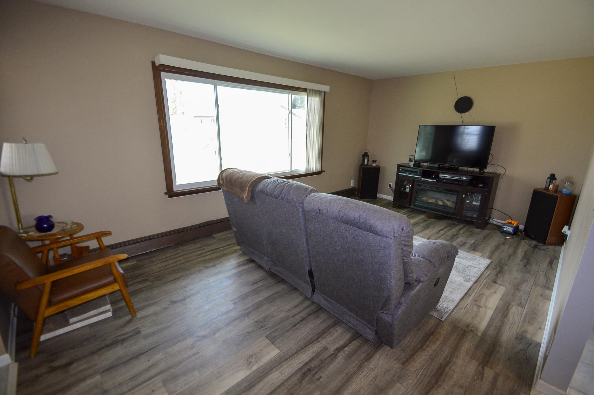 517 High Street Highland, WI 53543 - Photo 6 of 30