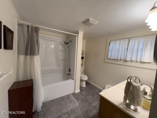 $529,000 | 503 Mayes Avenue, Sweetwater, TN 37874