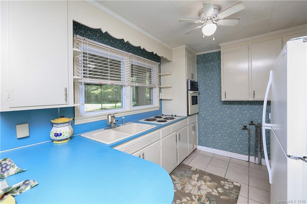 1618 Scott Road Statesville, NC 28625 - Photo 11 of 20