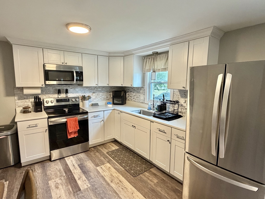 412 Island Pond Road Springfield, MA 01118 - Photo 3 of 17