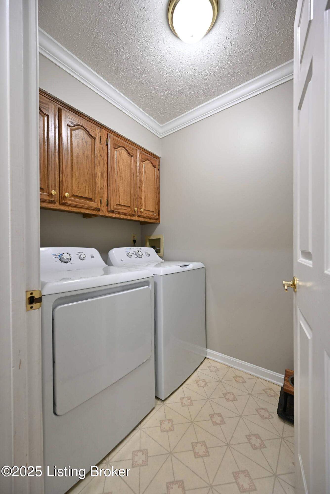 3303 Gatecreek Road Louisville, KY 40272 - Photo 25 of 56 Laundry