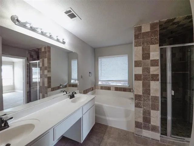 $1,900 | 10929 Hawks Landing Road, Fort Worth, TX 76052