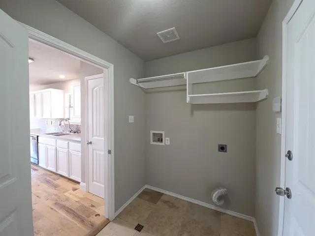 $1,900 | 10929 Hawks Landing Road, Fort Worth, TX 76052