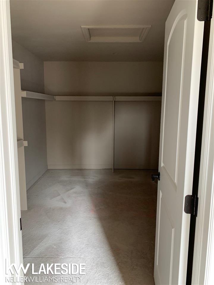 49190 Ridgeview Drive Macomb, MI 48044 - Photo 13 of 20 Walk In Closet