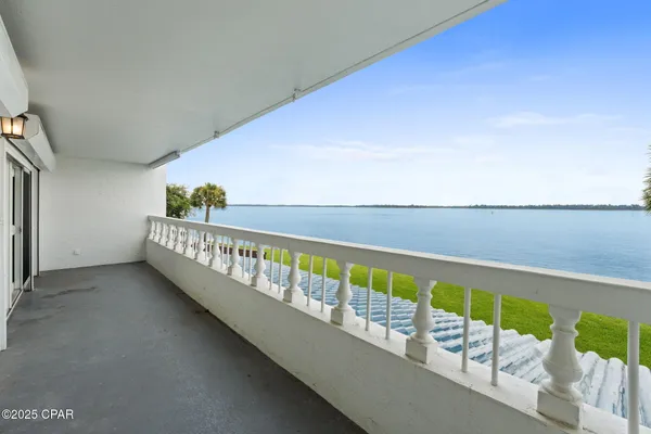 $229,900 | 100 Cherry Street, Unit 202, Panama City, FL 32401