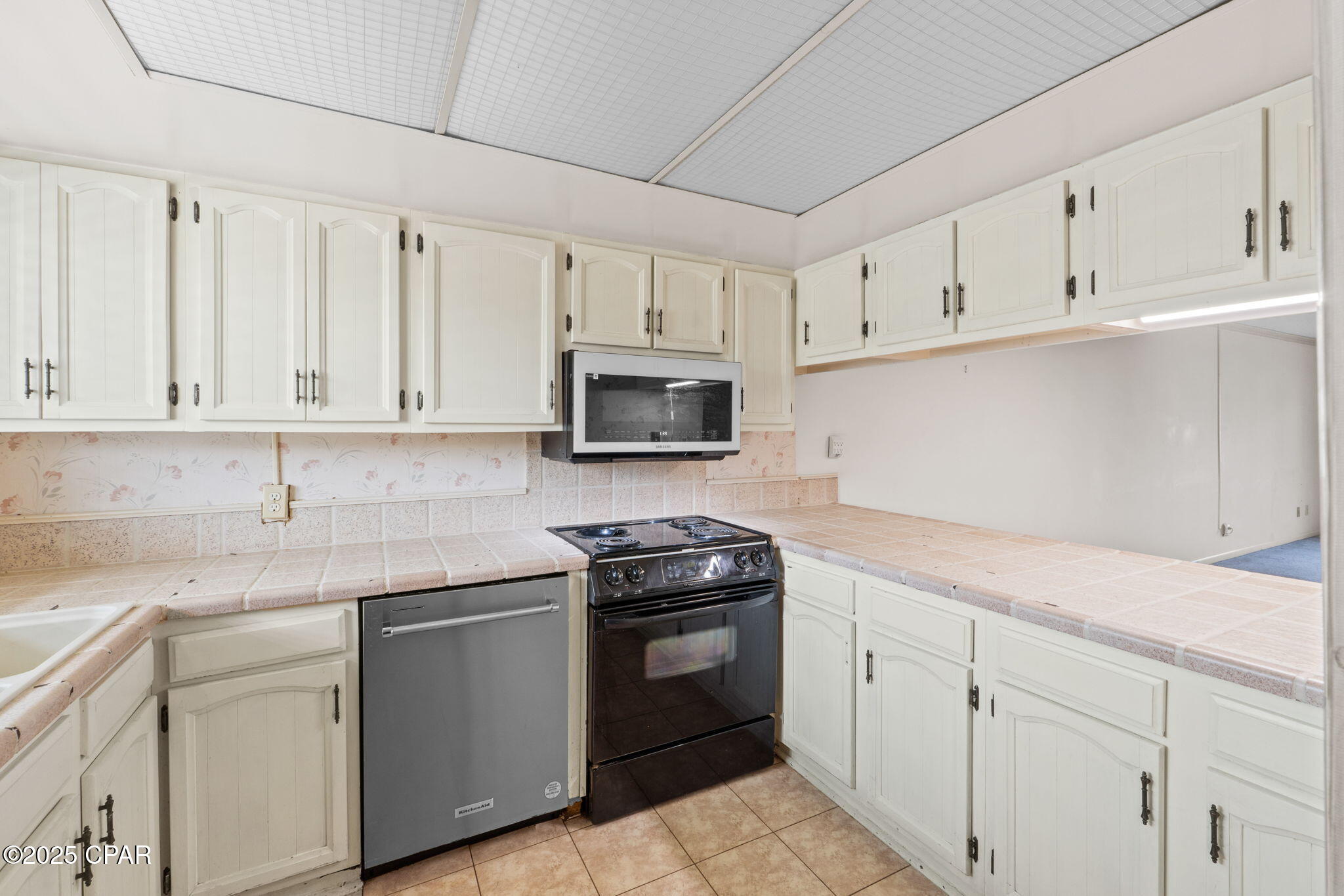 100 Cherry Street, Unit 202 Panama City, FL 32401 - Photo 3 of 39