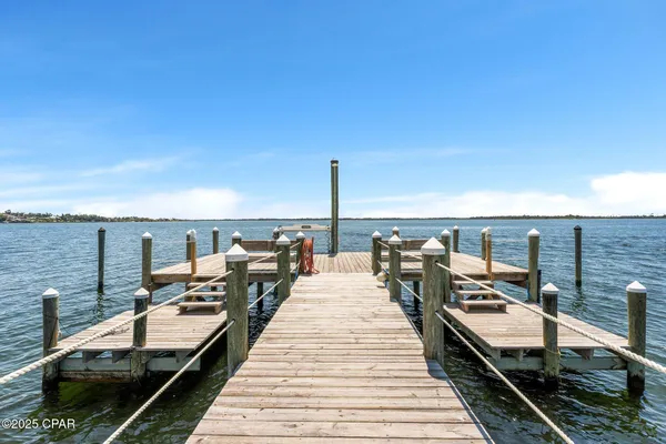 $229,900 | 100 Cherry Street, Unit 202, Panama City, FL 32401