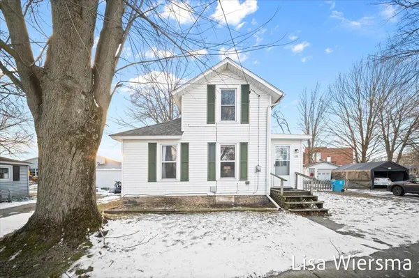$129,000 | 120 Palmer Avenue, Colon, MI 49040