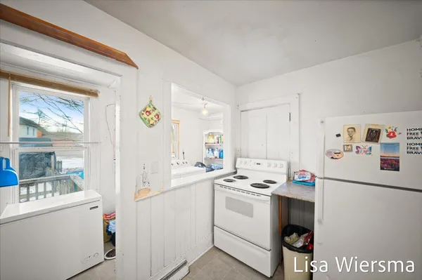 $129,000 | 120 Palmer Avenue, Colon, MI 49040
