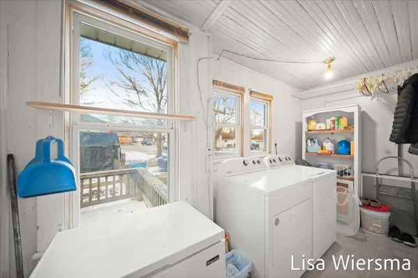 $129,000 | 120 Palmer Avenue, Colon, MI 49040