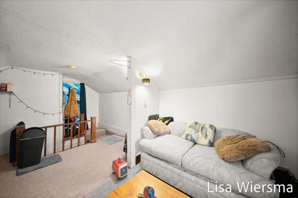 $129,000 | 120 Palmer Avenue, Colon, MI 49040