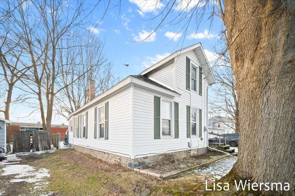 $129,000 | 120 Palmer Avenue, Colon, MI 49040