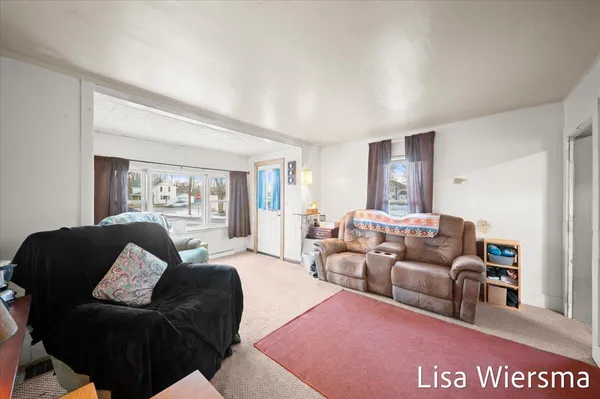 $129,000 | 120 Palmer Avenue, Colon, MI 49040