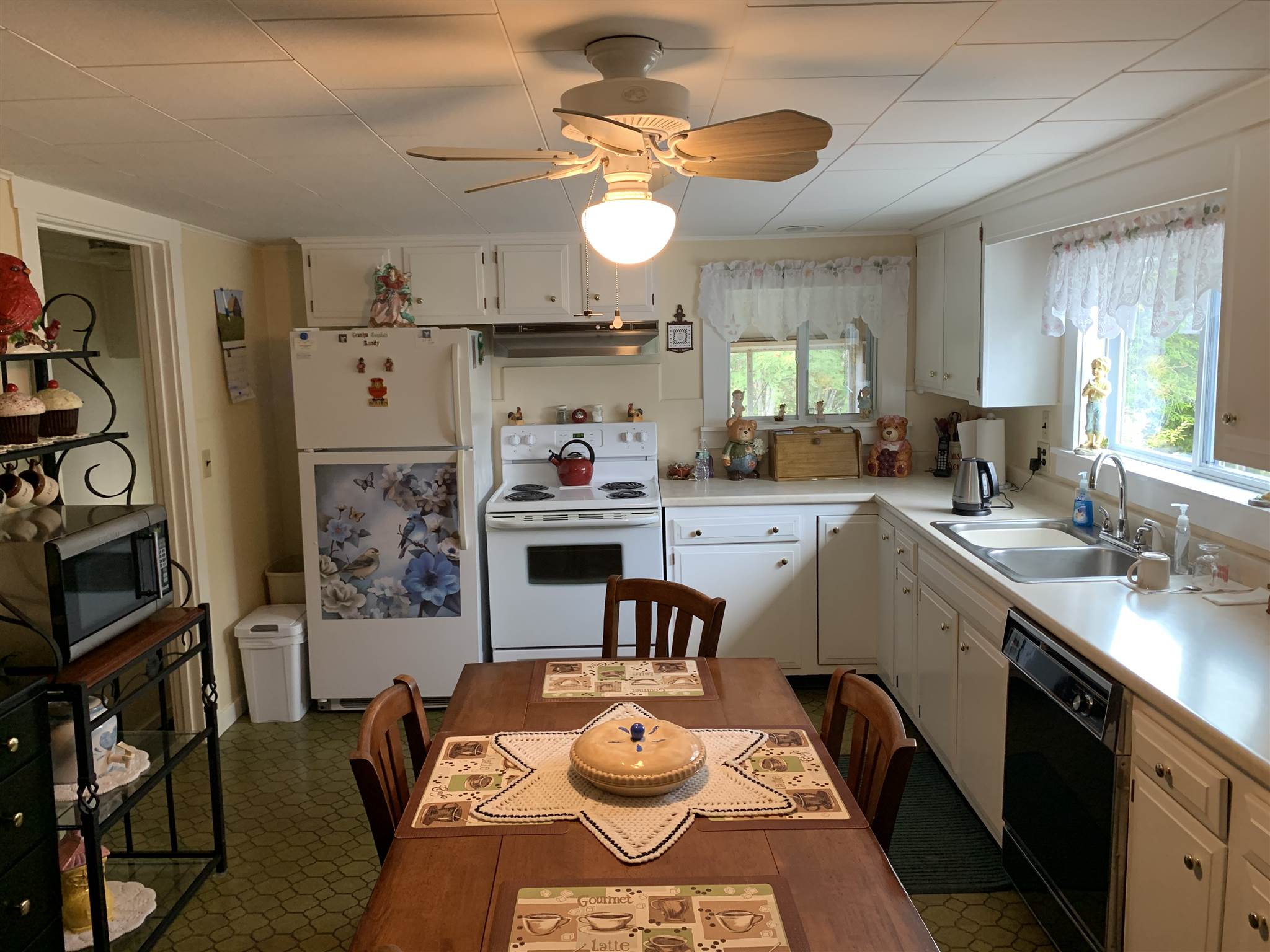 141 Main Street Colebrook, NH 03576 - Photo 4 of 40