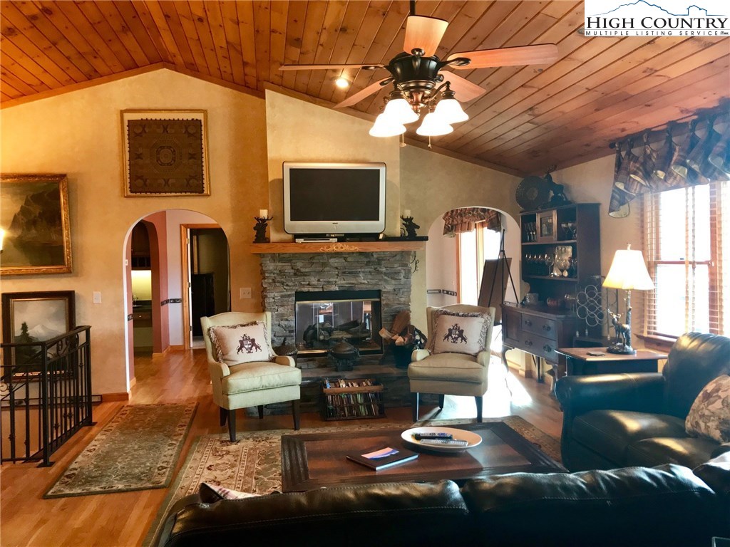 292 Andrews Road Banner Elk, NC 28604 - Photo 5 of 46 Gallery Image 5