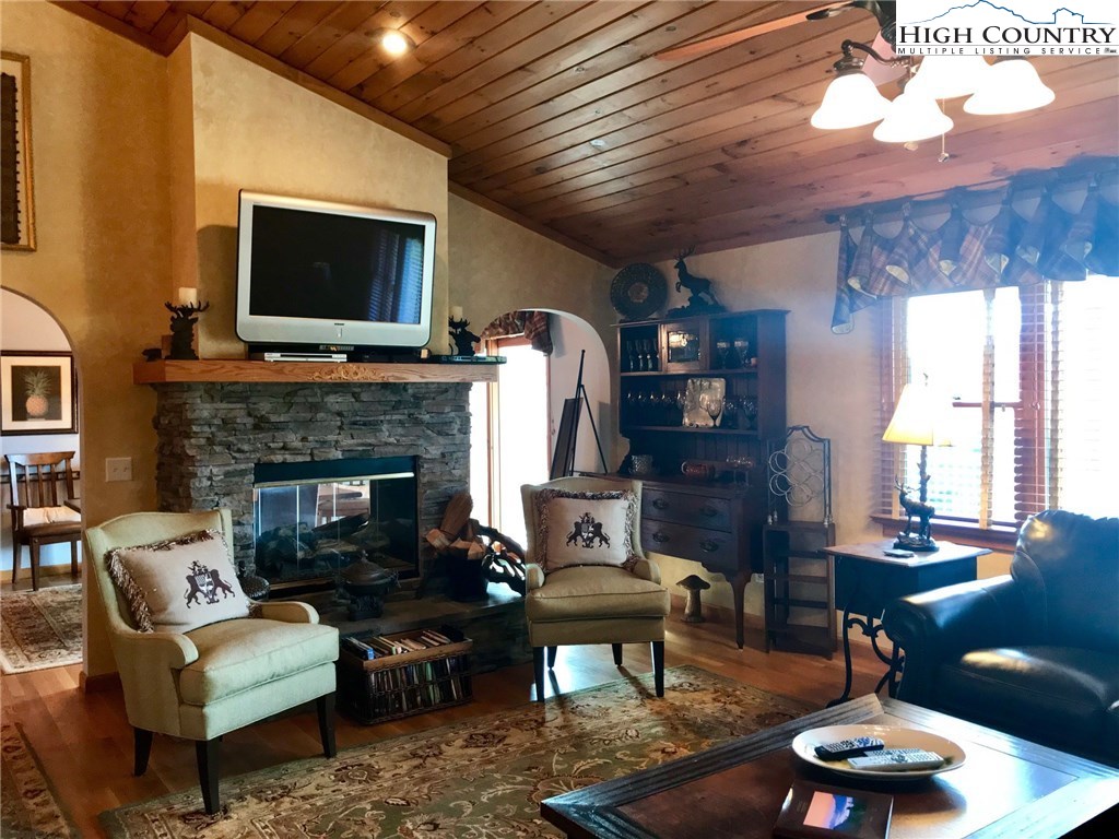 292 Andrews Road Banner Elk, NC 28604 - Photo 6 of 46 Gallery Image 6