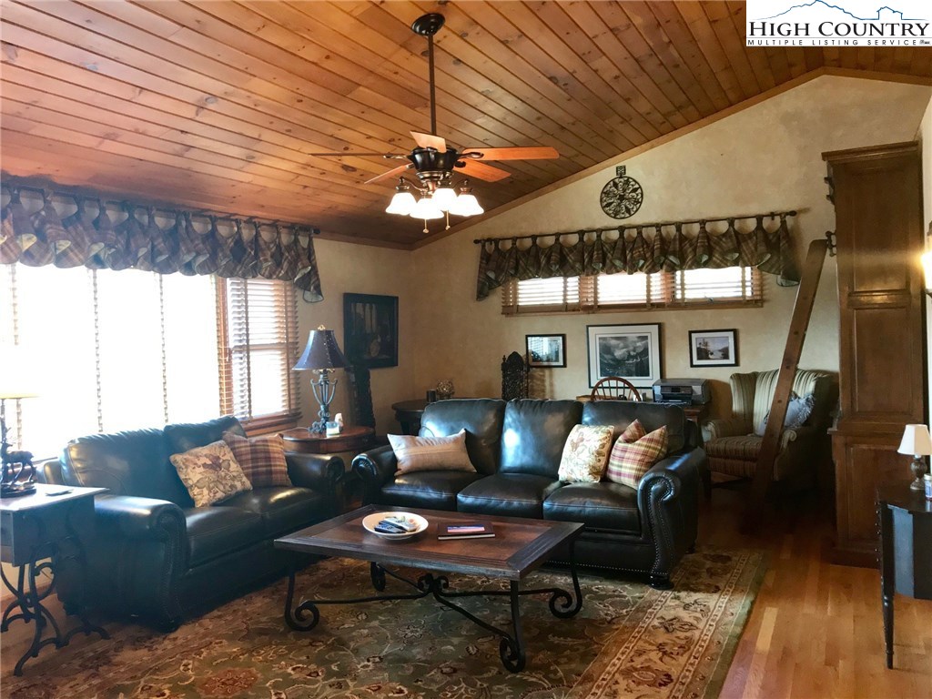292 Andrews Road Banner Elk, NC 28604 - Photo 7 of 46 Gallery Image 7