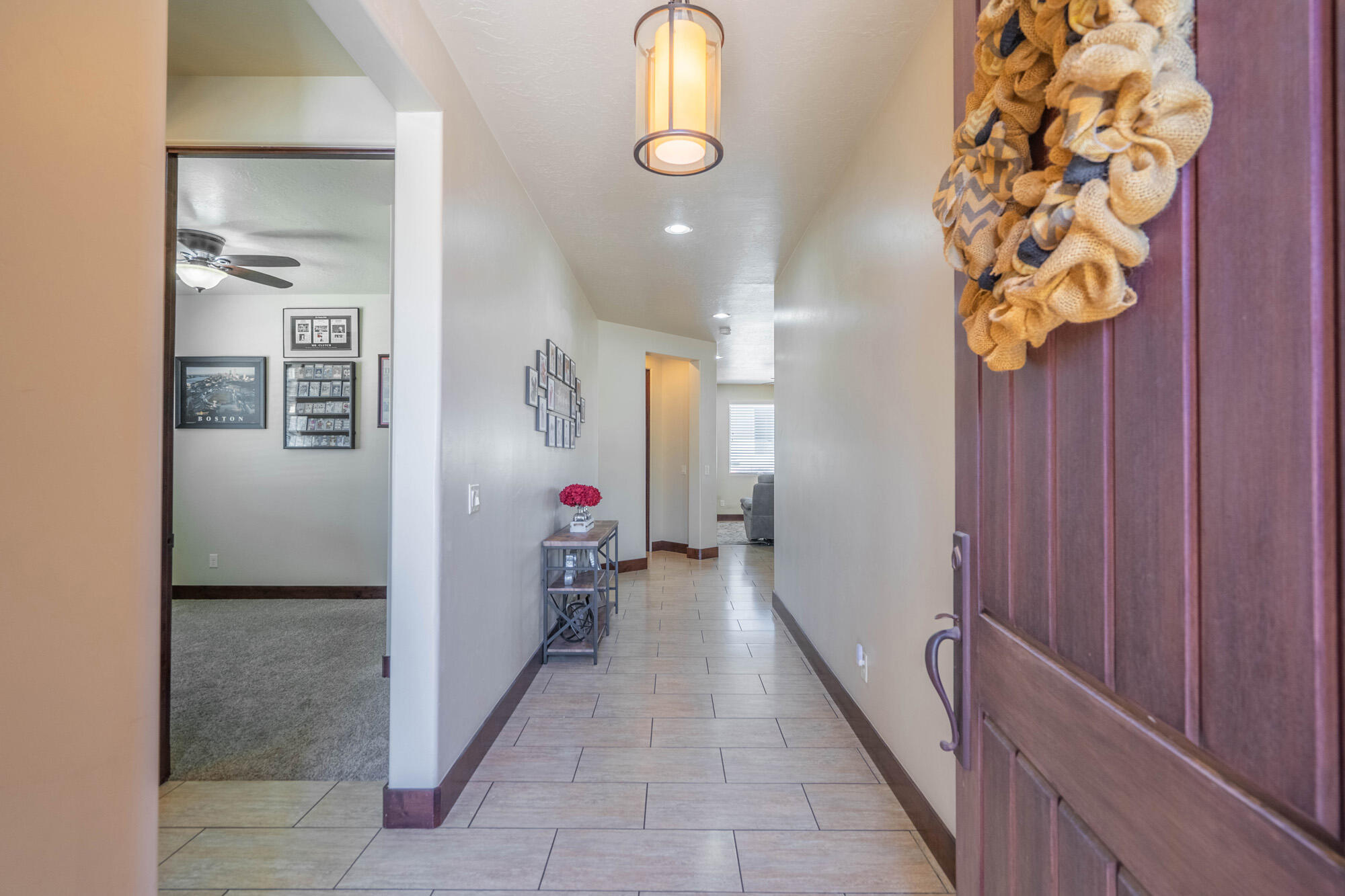576 Sun Rock Way Washington, UT 84780 - Photo 4 of 26 576 Sun Rock Way-013