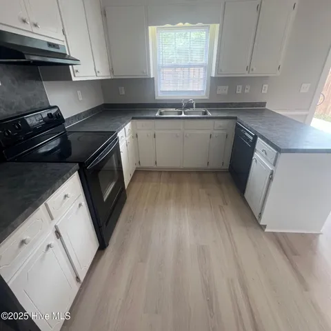 $1,350 | 2355 Vineyard Drive, Unit F8, Winterville, NC 28590