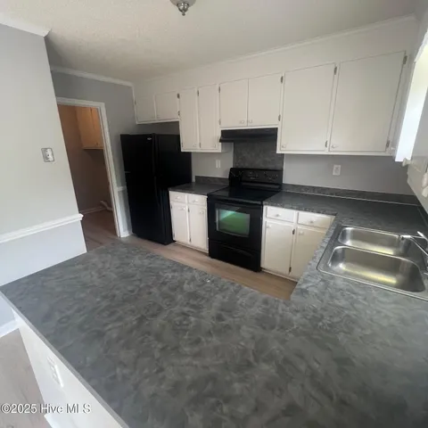 $1,350 | 2355 Vineyard Drive, Unit F8, Winterville, NC 28590