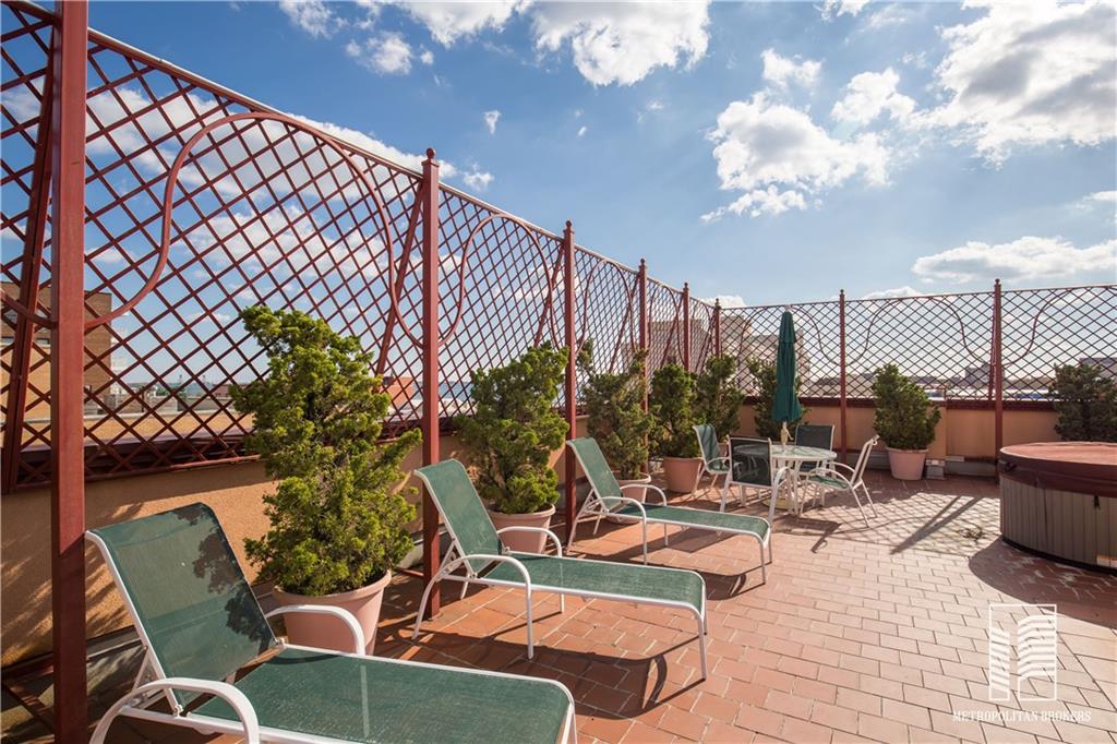 3165 Emmons Avenue, Unit PH3N Brooklyn, NY 11235 - Photo 18 of 23 Gallery Image 18