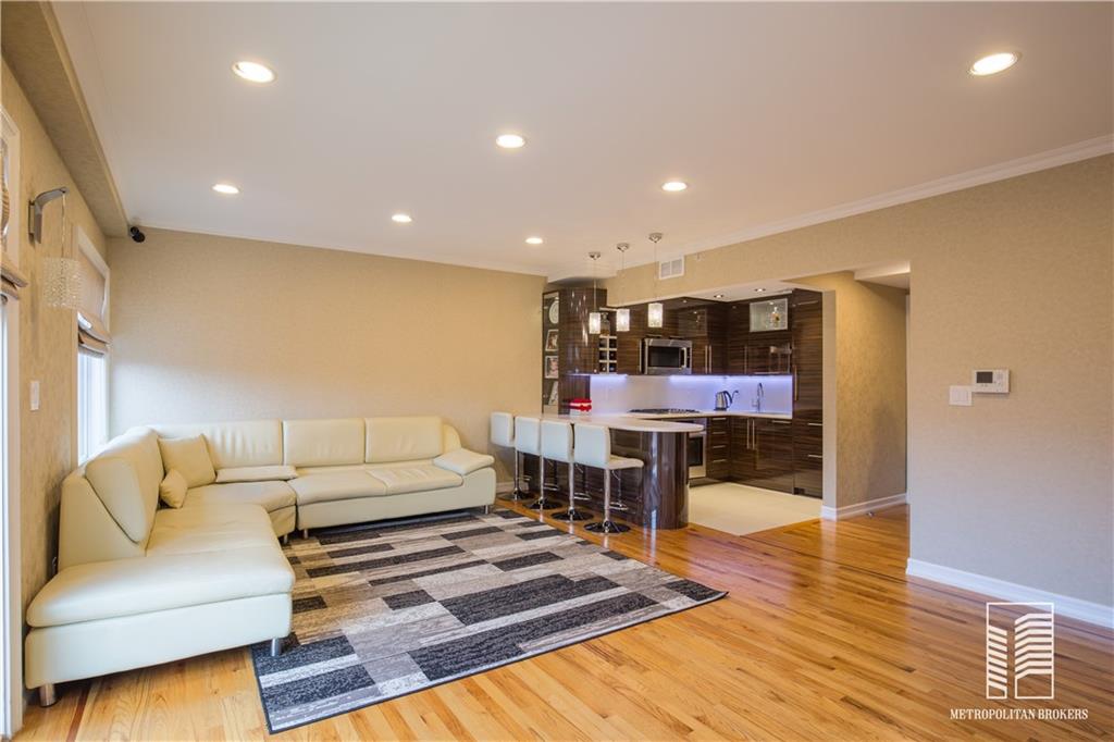 3165 Emmons Avenue, Unit PH3N Brooklyn, NY 11235 - Photo 5 of 23 Gallery Image 5