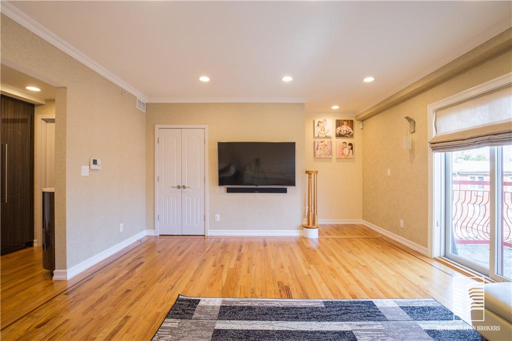 3165 Emmons Avenue, Unit PH3N Brooklyn, NY 11235 - Photo 6 of 23 Gallery Image 6