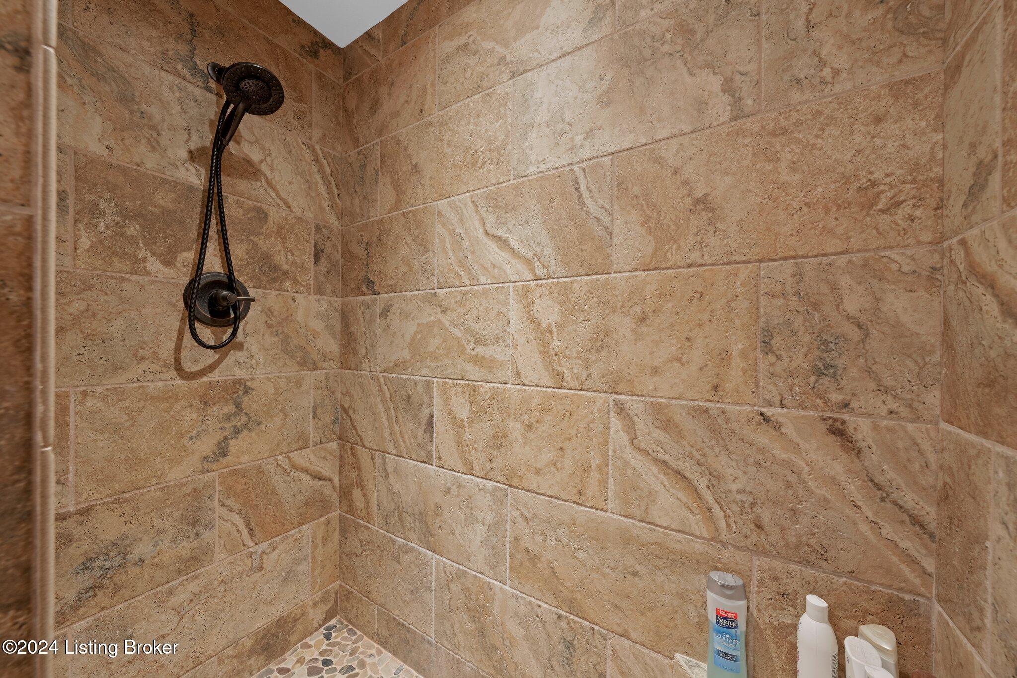 599 Mallard Pointe Road Clarkson, KY 42726 - Photo 23 of 44 23-web-or-mls-DSC05427