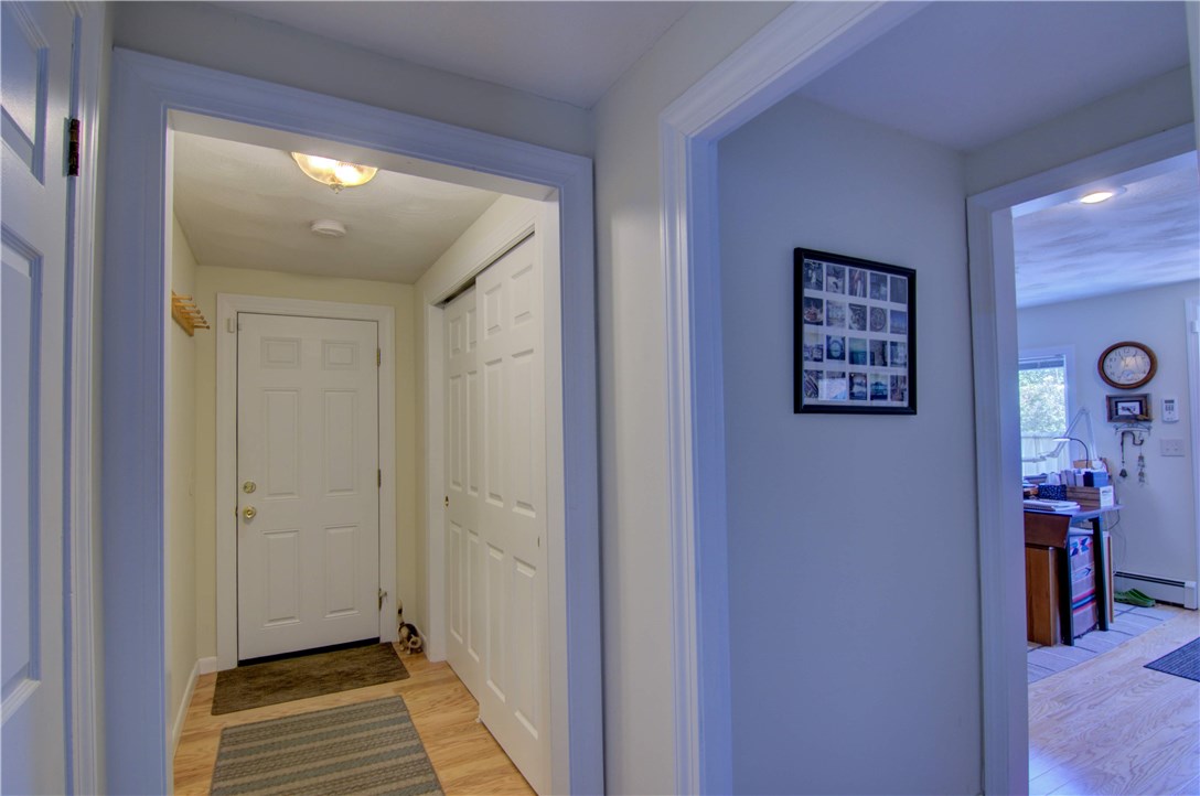 5507 Post Road East Greenwich, RI 02818 - Photo 4 of 21