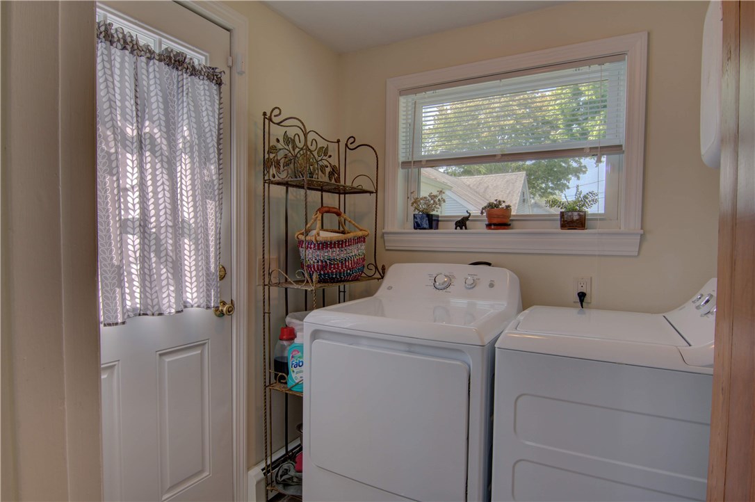 5507 Post Road East Greenwich, RI 02818 - Photo 5 of 21