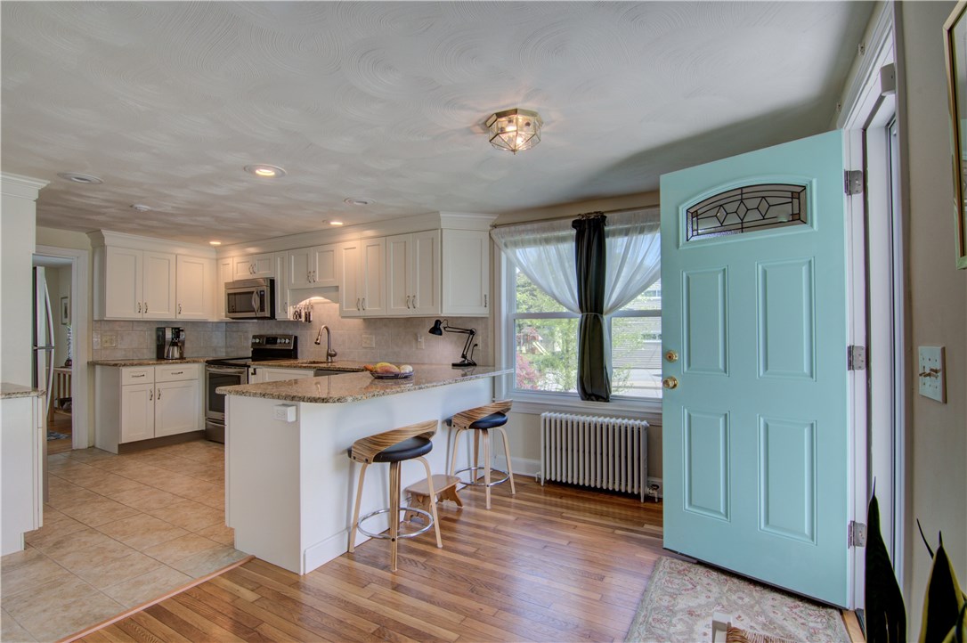 5507 Post Road East Greenwich, RI 02818 - Photo 10 of 21