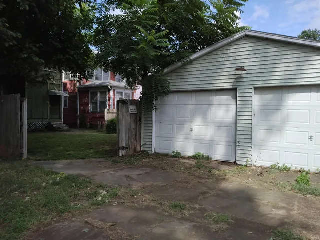 $95,000 | 823 East Chandler Avenue, Evansville, IN 47713
