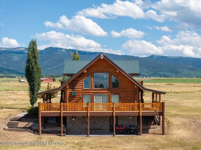 $1,495,000 | 1102-1108 Pine View Lane, Driggs, ID 83422