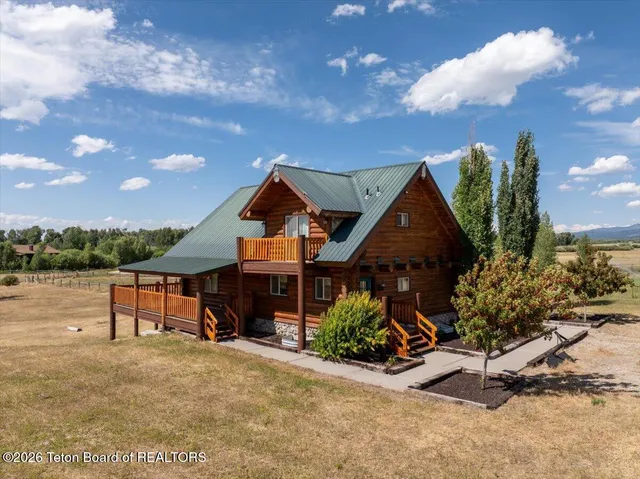 $1,495,000 | 1102-1108 Pine View Lane, Driggs, ID 83422