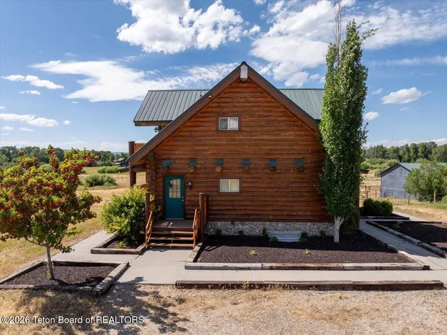 $1,495,000 | 1102-1108 Pine View Lane, Driggs, ID 83422