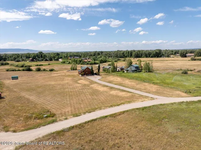 $1,495,000 | 1102-1108 Pine View Lane, Driggs, ID 83422