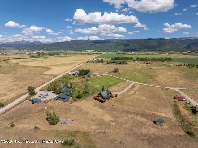 $1,495,000 | 1102-1108 Pine View Lane, Driggs, ID 83422