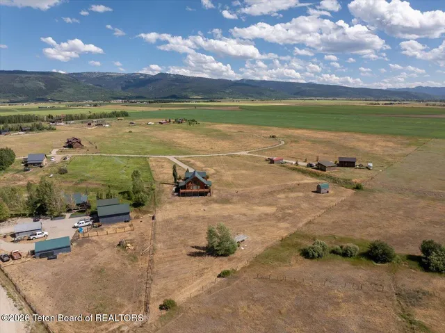 $1,495,000 | 1102-1108 Pine View Lane, Driggs, ID 83422