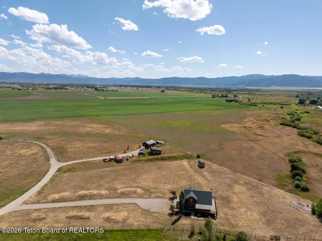 $1,495,000 | 1102-1108 Pine View Lane, Driggs, ID 83422