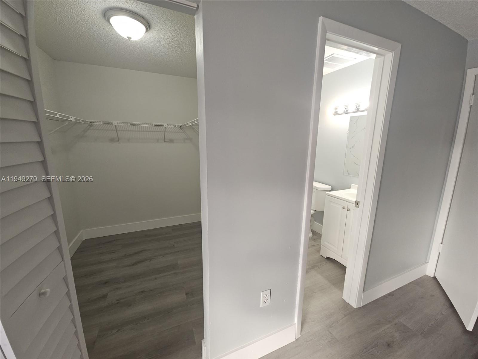 5914 Southwest 133rd Place Miami, FL 33183 - Photo 13 of 22