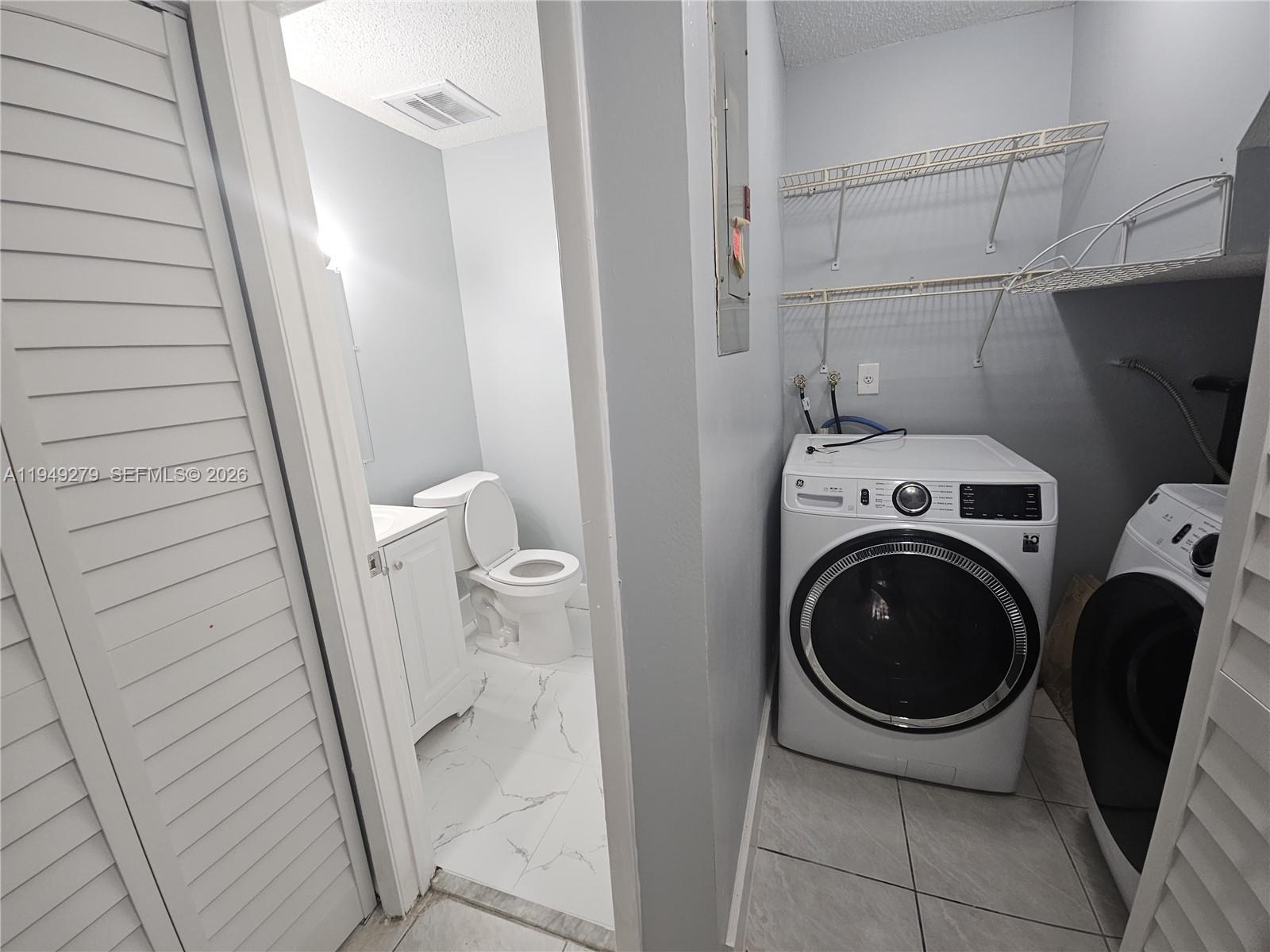 5914 Southwest 133rd Place Miami, FL 33183 - Photo 5 of 22