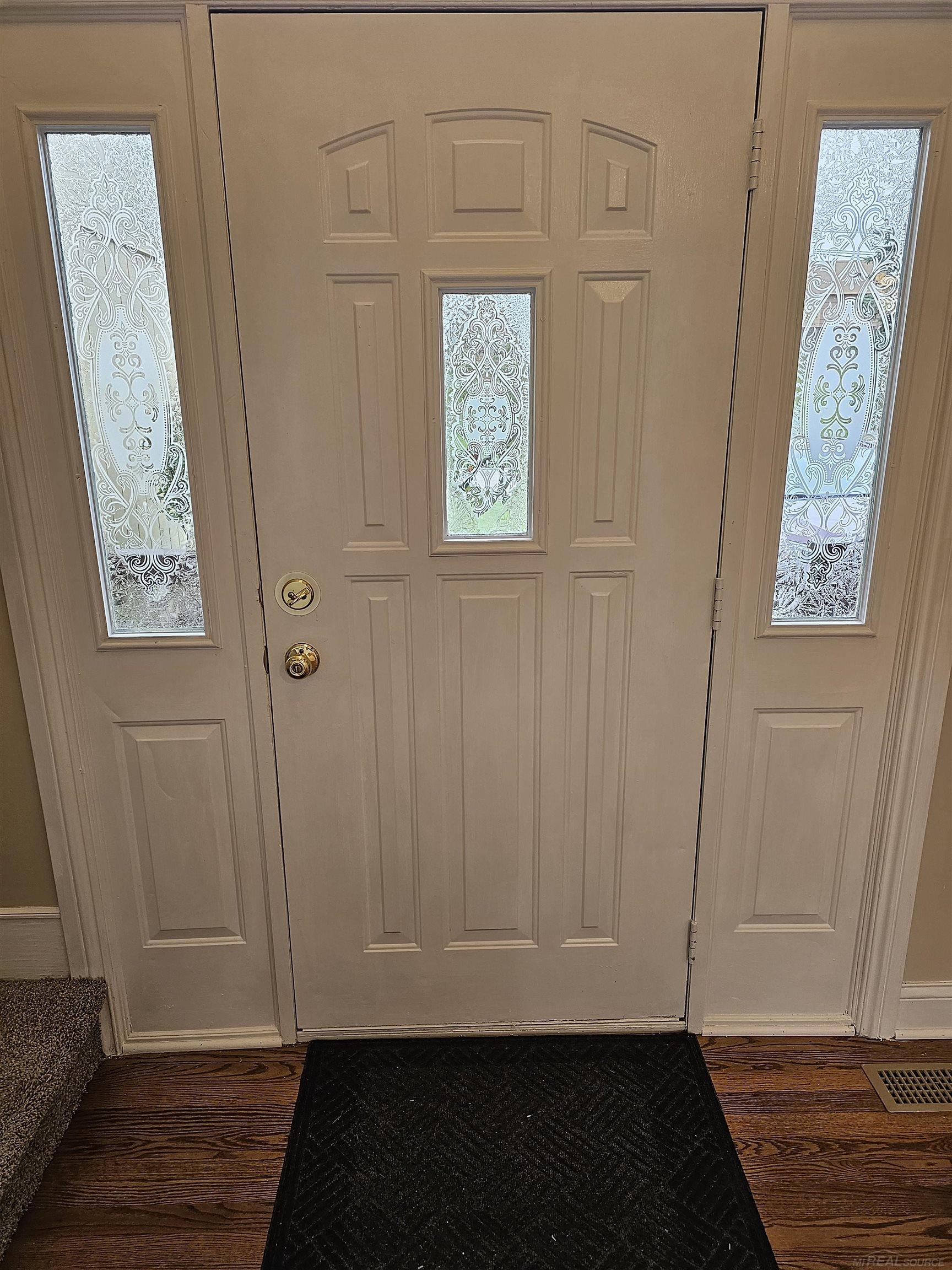 2191 Crystal Drive Rochester, MI 48309 - Photo 7 of 63 50125379-6.JPG