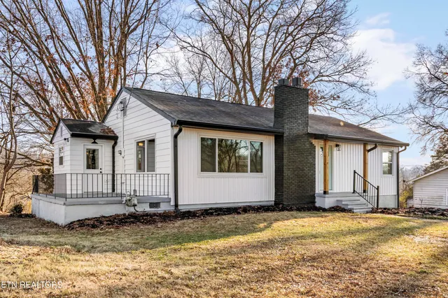 $358,500 | 704 West Emory Road, Powell, TN 37849