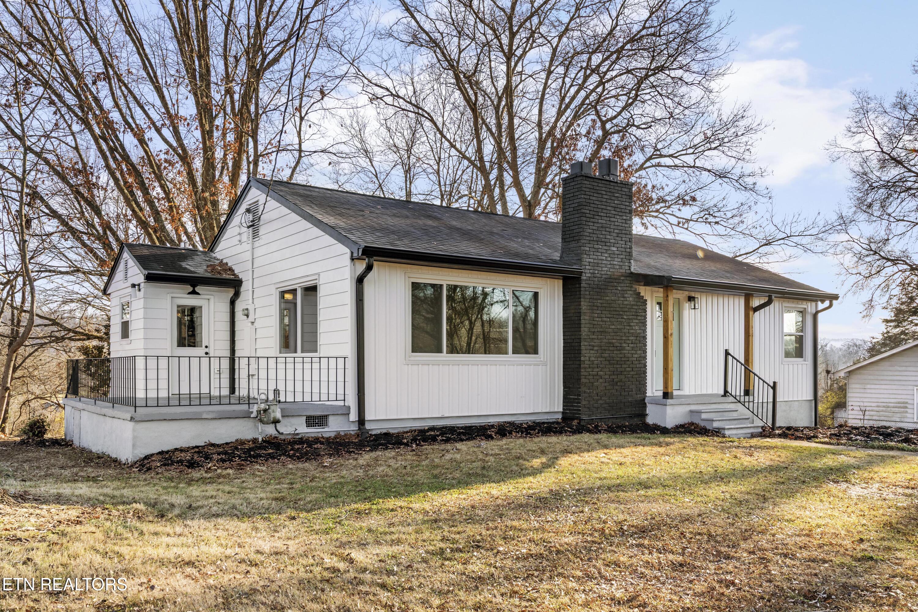 704 West Emory Road Powell, TN 37849 - Photo 26 of 37 030A0151