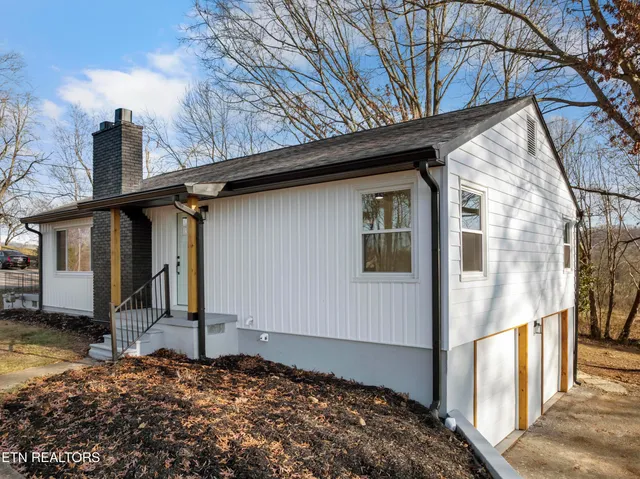 $358,500 | 704 West Emory Road, Powell, TN 37849