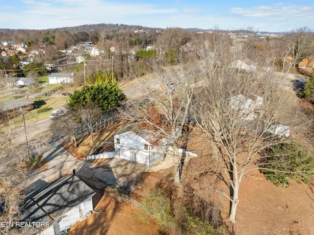 $358,500 | 704 West Emory Road, Powell, TN 37849